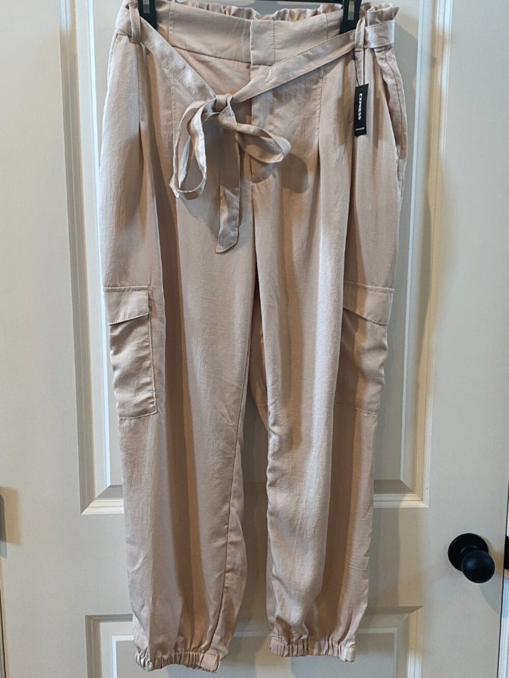 Express Tan Extreme High Rise Cargo Style Pant Size L NWT - Picture 5 of 13
